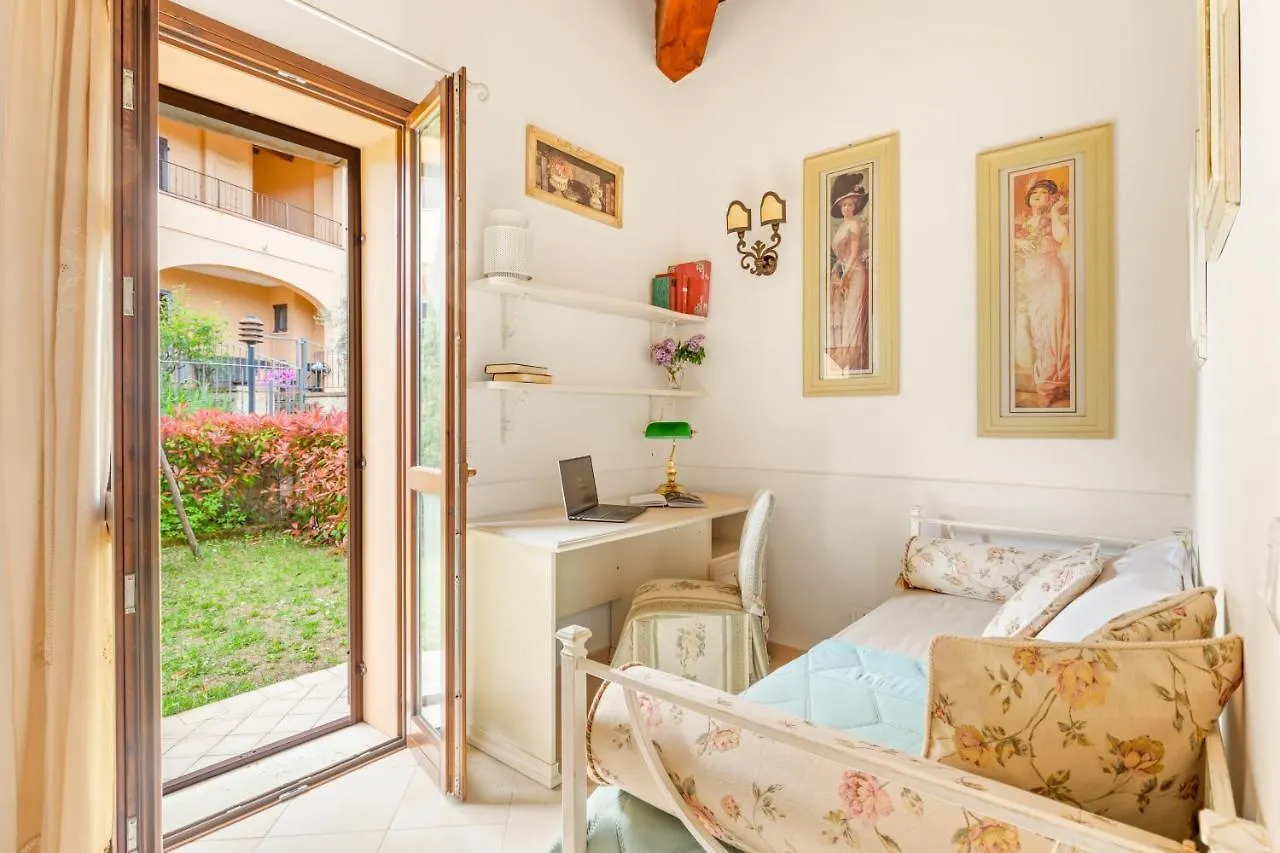 Holiday home Noi2Vacanze In Digital Work Contignano