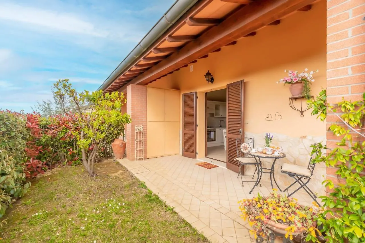 Holiday home Noi2Vacanze In Digital Work Contignano Italy